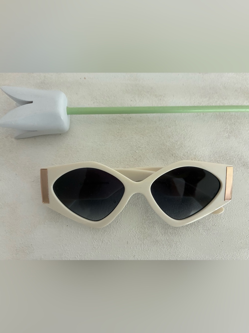 Cream Cat-Eye Sunglasses - Stylish Women's Shades - buggy beauties - UV400